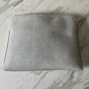 India Hicks Insider Bag - Stingray NWT